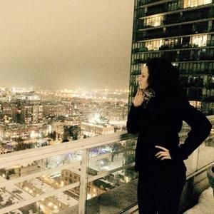 Meet your Posher, Alicia